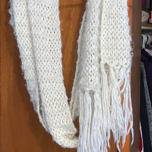 Knitted Scarf H&M White - Picture 2 of 2
